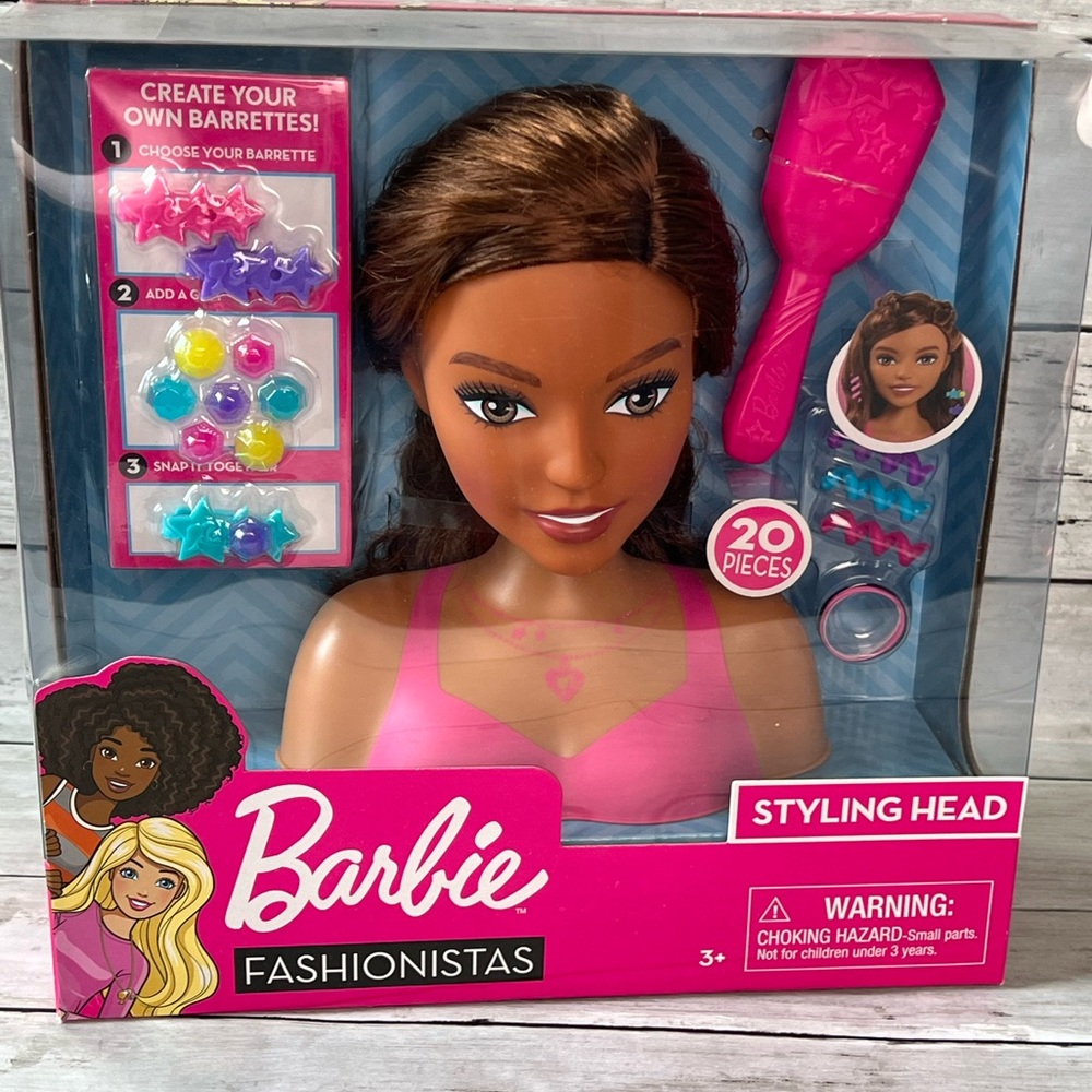 Barbie Fashionistas Styling Head NWT